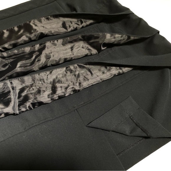 Larry Levine Stretch Tiered Black Skirt, Sz 12 - Picture 4 of 12